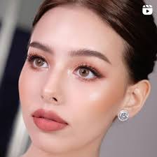 Ellen Bee (elorabee)