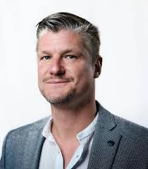 Danielle Scheer's Instagram, Twitter & Facebook