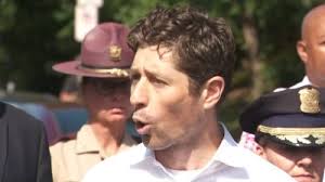 Artist behind viral 'terrible portraits' reveals drawings for NBC 5's  morning show team