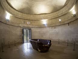 Ravenna Mausoleum Of Theoderic Inside Top Wideangle Mausoleum Of Theoderic Wikipedia Mausoleum European Architecture External Staircase
