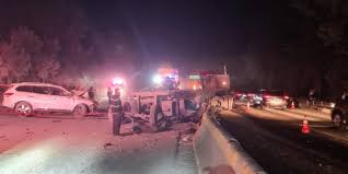 La jefa de gobierno de la ciudad de méxico, claudia sheimbaum, en rueda de prensa ofrecida en el sitio del accidente señaló que el saldo provisional hasta ahora es de 15 personas muertas y 70 más. Trailer Invade Carril Y Provoca Accidente En La Mexico Cuernavaca Hay 2 Muertos