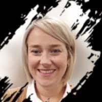 Kelly Cribb's Instagram, Twitter & Facebook