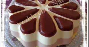 Bavarois Chocolat Blanc Et Fraise A Table Chez Natt Bavarois Chocolat Dessert Chocolat Blanc