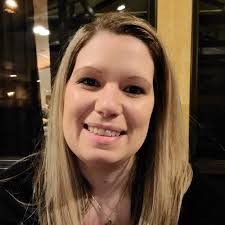 Melissa Shipton's Instagram, Twitter & Facebook