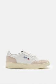 If you can't find the ideas you're looking for in the results for white and beige living room ideas, you can refine your search or go directly to the. Autry Sneakers Medalist White Beige Braun Hamburg