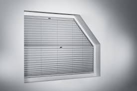 Hier zeigen wir das anbringen eines sonnenschutzrollos für innen. Sichtschutz Fur Schrage Fenster Von Innen Oder Aussen Onlineshop