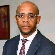 CONCURSO PÚBLICO DA SAÚDE EM ANGOLA/NOTÍCIAS COM "ERRAMOS MAIS"