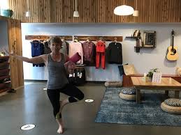 Browse our listings for yoga classes and retreats in seattle, wa. Modo Yoga Seattle 23 Photos 100 Reviews Yoga 7110 Woodlawn Ave Ne Seattle Wa Phone Number Classes Yelp