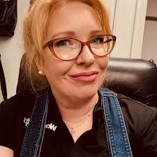 Kimberly Wetherington's Instagram, Twitter & Facebook