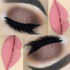 Vor allem für den äußeren teil des augenlids solltest du helle. 25 Easy Glitter Eye Makeup Ideas We Should Do This Make Up Augen Glitzer Fur Augen Make Up Designs