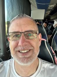 Eric Eades's Instagram, Twitter & Facebook