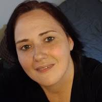 Bettina Preston's Instagram, Twitter & Facebook