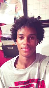 Peep the self portrait in the back #artist #steez #mykneeshurt