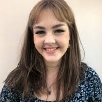 Robyn Lowe's Instagram, Twitter & Facebook