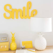 Deko Schriftzug Aus Gelbem Kiefernholz 45x23cm Smile Deko Schriftzug Deko Weisse Keramik