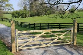 Google Image Result For Http Www Standishsawmills Ie Timber Gates Images Field Gate Jpg Farm Gate Farm Gate Entrance Farm Entrance