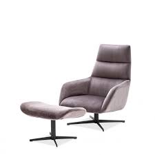 Once you have taken a seat in this robust and characteristic swivel chair, you will no longer want to get up. Swivel Chair Ottoman Nautilus
