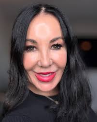 feelingphylosophical I wanted to humbly thank all of those that were and  are still there for me along the way. It does not matter if it was for a  season or for