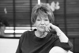 Maria czubaszek jest niezwykle barwną postacią, od wielu lat związaną trójką. Znani Wspominaja Marie Czubaszek Jest Pani Dla Mnie Jak Druga Matka Super Express Wiadomosci Polityka Sport