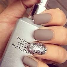 Los diseños de uñas que vamos a describir en este artículo son tanto originales como divertidos e interesantes ¡descubre los mas populares del 2013! Resultado De Imagen Para Manicura Piel Morena Best Acrylic Nails Popular Nails Nails
