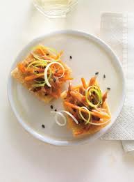 Chips De Wontons Au Canard Confit Ricardo Recipe Wonton Chips Wonton Duck Confit