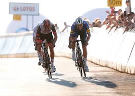 Forrozeiro joão almeida embalando os corações apaixonados. Gly3lb4dx9zvcm