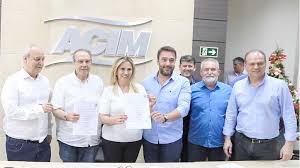 Soy un actor enamorado del cine y de la música. Deputado Jonas Guimaraes Participa De Solenidade Com Governadora Cida Borghetti Que Anuncia Investimentos Para Cianorte Folha De Cianorte