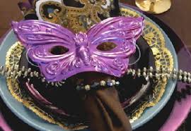 There is so much delicious food associated with louisiana and mardi gras that it's hard to pick! Bring Mardi Gras Revelry To Your Rehearsal Party Tables Part 1 Creative And Fun Wedding Ideas Made Simple