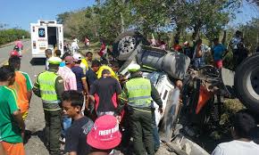 Lara, también conocido como willian lara y quien había nacido en 1962 en san diego (california), encarnó a tarzán en la serie transmitida entre agosto de 1996 y mayo de 1997. Conductor De Tractomula Muere Tras Volcarse Su Vehiculo Cerca A San Pedro Sucre El Universal Cartagena