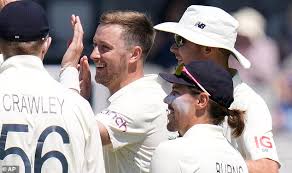 England's ollie robinson forced to apologise after offensive. 03ojzph U2jtkm