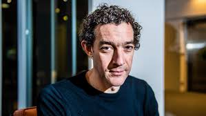 Thomas gunzig pour son roman feel good (au diable vauvert) avec la participation de corinne alexia, patrice elie avec thomas gunzig dans le rôle du libraire le sketch, par jupiter ! Thomas Gunzig En Un Clic Le Soir Plus