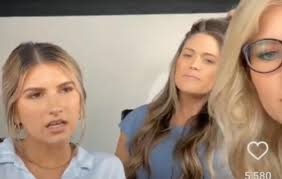 Erin and Carlin in their last BSB live together shows the writing