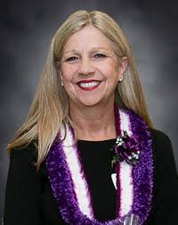 Queen's Honors Volunteers; Presents Ann Kemp with Ho`omau Award