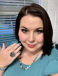 Drinking pink store tea drpppinh weight left and right