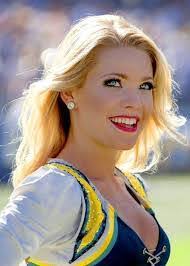 Val Mulder's Instagram, Twitter & Facebook