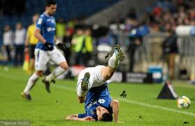 Both teams try to perform well in ekstraklasa. Lech Poznan Gornik Zabrze 0 3 Upokorzenie Kolejorza Garstka Widzow Na Meczu