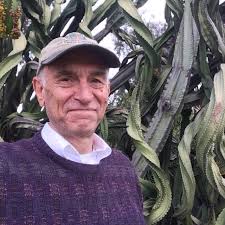 Trump in St Paul almost fell over then said, “who put this stage up? The  frickin' place is falling down … what a crappy contractor that was”