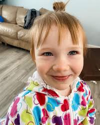 Ava wearing my glasses is absolutely the cutest thing 😍