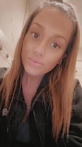 Ashley Veazey's Instagram, Twitter & Facebook