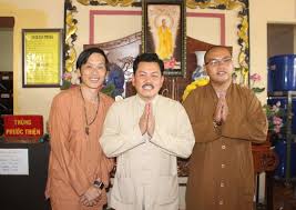 Tổng hợp những hình ảnh, clip, video hài mới nhất của nghệ sĩ hài hoài linh. DÅ©ng Lo Voi Vo Hoang Yen DÅ©ng Lo Voi Va Vo Hoang Yen PhÆ°Æ¡ng Háº±ng Va Trang Khan Ttvh Online