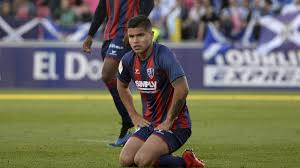 El 'cucho' hernández y su cuenta pendiente. El Huesca Se Queda Sin El Cucho Hernandez Hasta 2018 As Colombia