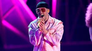 El reguetonero puertorriqueño apareció este lunes en instagram para mostrar su nueva adquisición: A Bordo De Su Bugatti Asi Llego Bad Bunny Al Ring De La Wwe