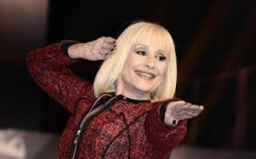 E' morta raffaella carrà, la nota cantante, presentatrice e soubrette italiana, molto apprezzata in tutto il mondo. Bvlk0pr Di8h8m