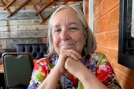 A first-class journalist embarks