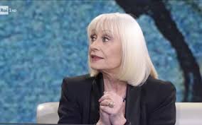 Raffaella ha saputo far tutto con l'empatia e la semplicità delle dive d'altri tempi. Upnyblil L6tbm