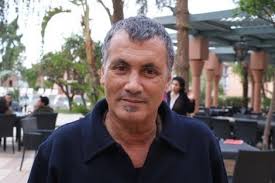 ميكري ي بيح الجنس لبناته بعد 18 عاما خارج الزواج