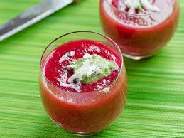 Verrines De Gaspacho De Betterave Fraise Pesto De Roquefort Recipe Food Cookery Books Vegan Recipes