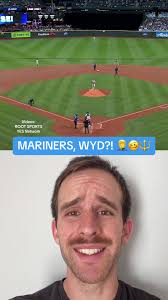What is Víctor Robles doing?! 🤦‍♂️🥴 #sports #baseball #mlb #mariners  #seattle #seattlemariners #yankees #newyork #newyorkyankees #victorrobles  #robles #stealhome #postseason #mlbpostseason #fyp ...