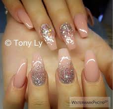 Uñas acrilicas naturales pintadas en gel. Natural Unas Con Punta De Color Nail Art