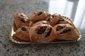 I cudduraci calabresi sono dei dolci tipici precisamente del reggino, la ricetta è molto simile a una pasta frolla morbida, viene modellata creando diverse. Dolci Natalizi Calabresi Ecco 5 Ricette Tradizionali Da Provare Snap Italy